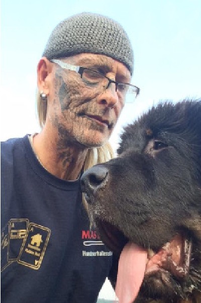 'Cover von Ein Leben unter Hunden'-Cover
